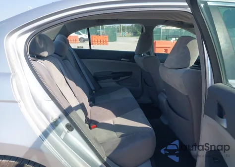 2009 Honda Accord 2.4 Lx-P z USA, uszkodzony, nr VIN 1HGCP26489A154253